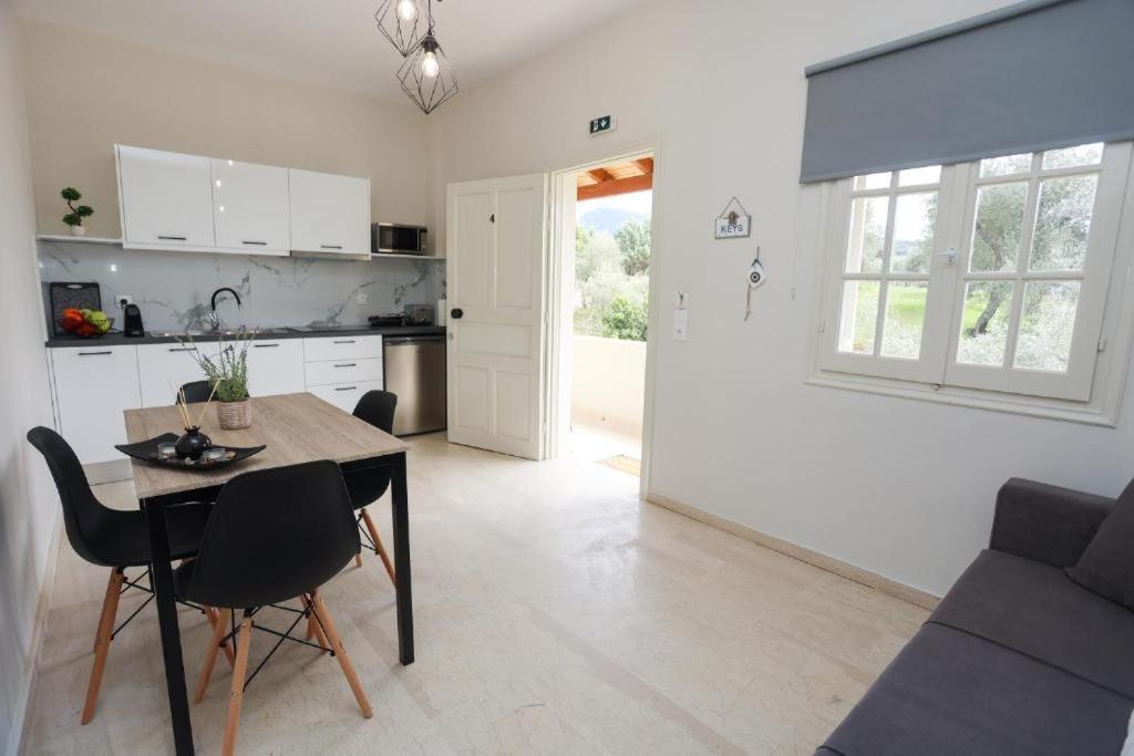 Kouros Apartments Litheres エクステリア 写真